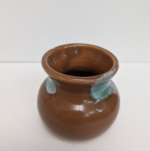 LAST CHANCE! Small Handmade Brown/Seafoam Glazed Short Vase - Picture 5 of 5